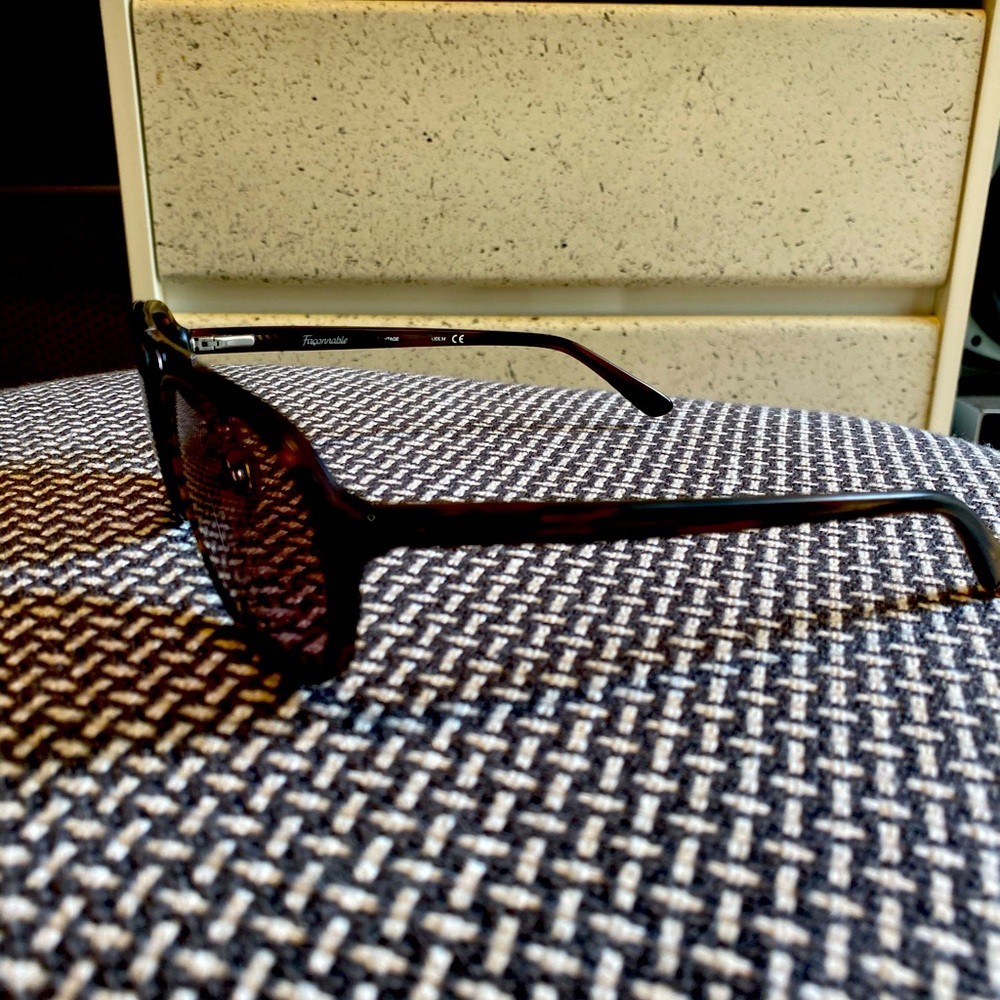 Faconable unisex light brown matte finish frame - Picture 2 of 3
